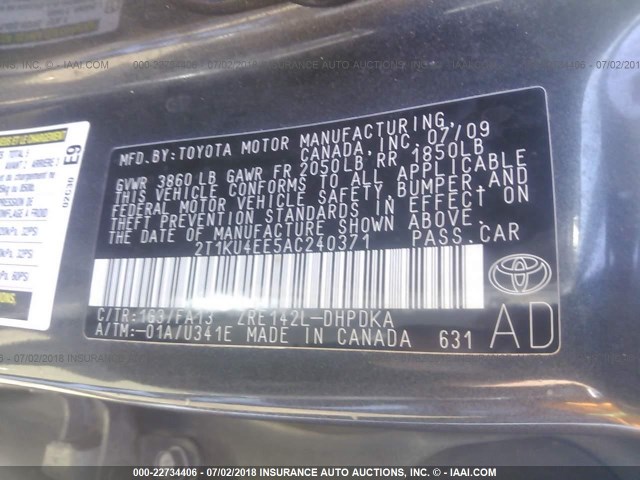 2T1KU4EE5AC240371 - 2010 TOYOTA COROLLA MATRIX  GRAY photo 9