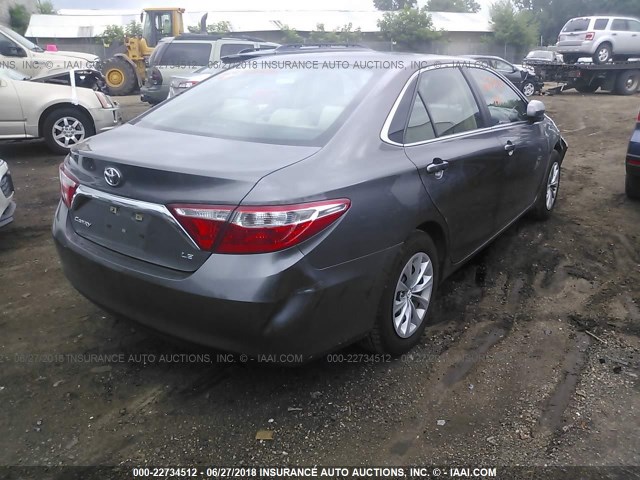 4T1BF1FK6HU402840 - 2017 TOYOTA CAMRY LE/XLE/SE/XSE 灰色 照片 4