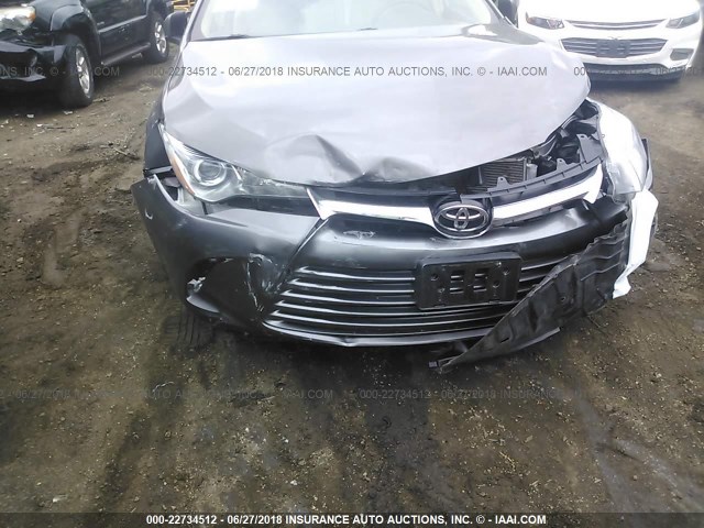 4T1BF1FK6HU402840 - 2017 TOYOTA CAMRY LE/XLE/SE/XSE 灰色 照片 6