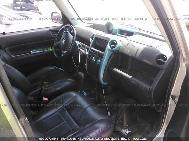 JTLKT324X50172940 - 2005 TOYOTA SCION XB Silber Foto 5
