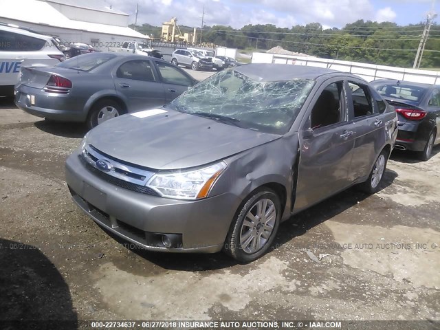 1FAHP35N18W265139 - 2008 FORD FOCUS SE/SEL/SES SILVER photo 2