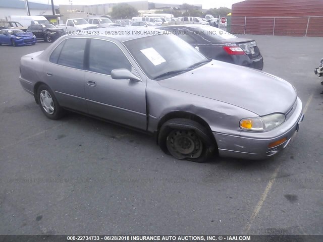 JT2BF12K8T0151998 - 1996 TOYOTA CAMRY LE/XLE/SE 灰色 照片 1