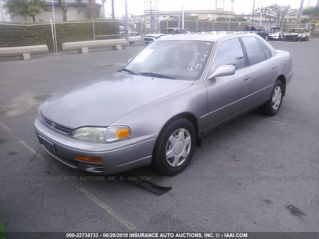 JT2BF12K8T0151998 - 1996 TOYOTA CAMRY LE/XLE/SE 灰色 照片 2