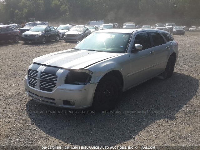 2D4GV58235H610886 - 2005 DODGE MAGNUM GRAY photo 2