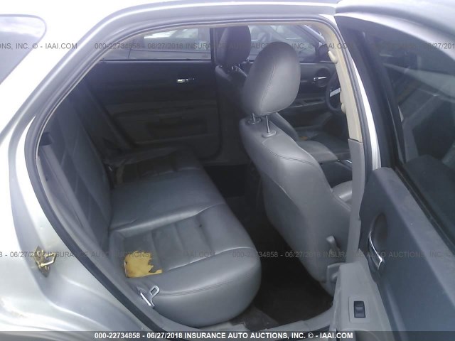 2D4GV58235H610886 - 2005 DODGE MAGNUM GRAY photo 8