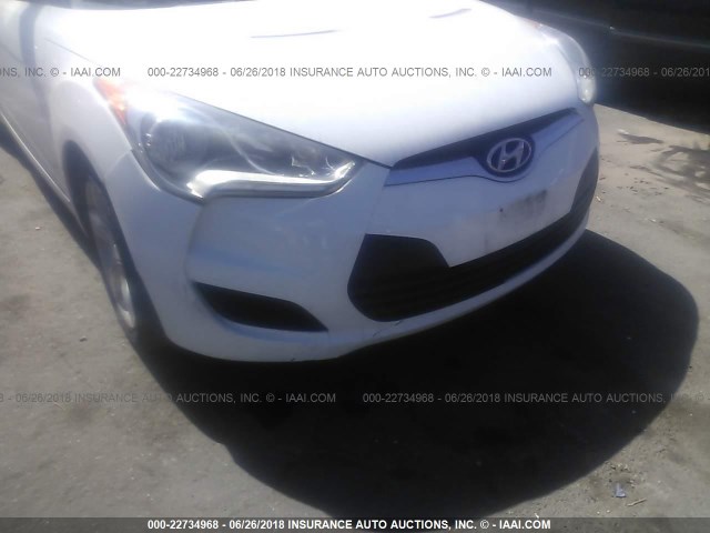 KMHTC6AD1FU223749 - 2015 HYUNDAI VELOSTER WHITE photo 6