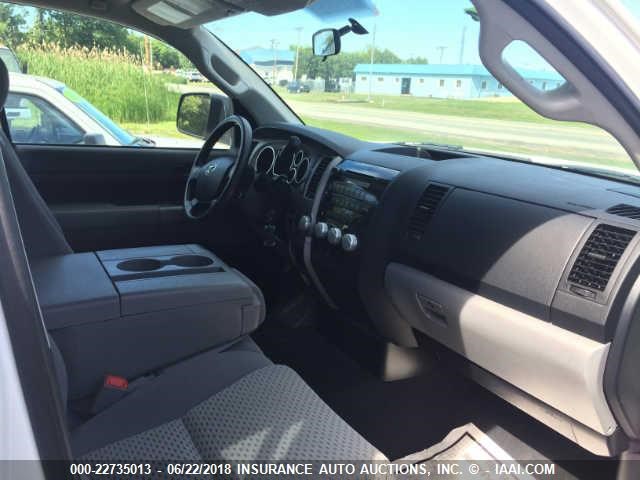 5TFUM5F10CX033210 - 2012 TOYOTA TUNDRA WHITE photo 5