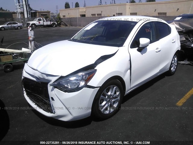 3MYDLBZV5GY146687 - 2016 TOYOTA SCION IA WHITE photo 2
