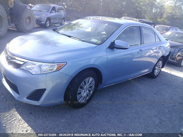 4T4BF1FK4CR254038 - 2012 TOYOTA CAMRY SE/LE/XLE 浅蓝色 照片 2