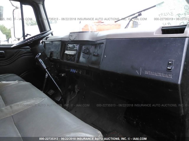 1HTSCABM0WH582863 - 1998 INTERNATIONAL 4000 4700 BLACK photo 5