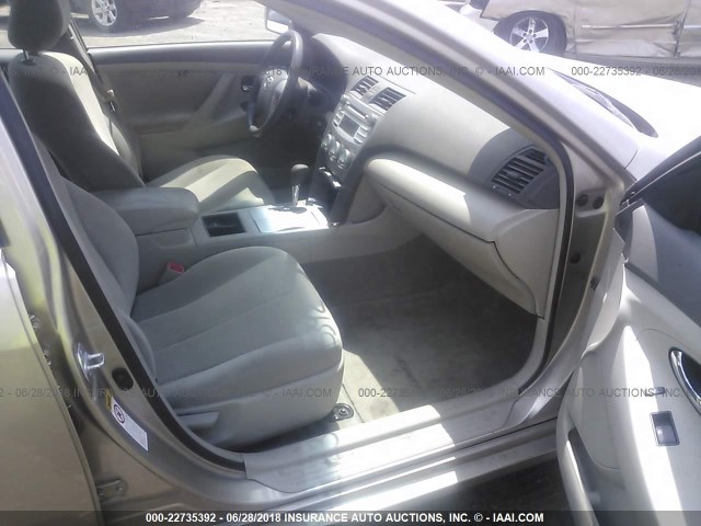 JTNBK46K273002453 - 2007 TOYOTA CAMRY NEW GENERAT LE/XLE/SE GOLD photo 5