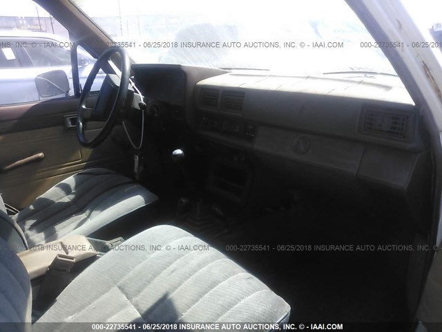 JT4RN62D3G0058738 - 1986 TOYOTA 4RUNNER RN60 WHITE photo 5