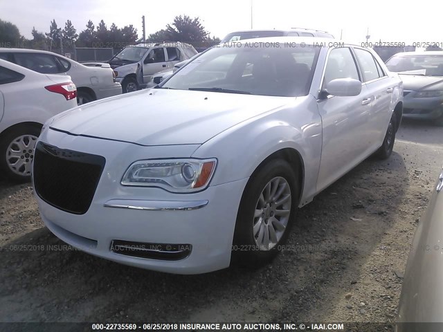 2C3CCAAG6DH659003 - 2013 CHRYSLER 300 WHITE photo 2