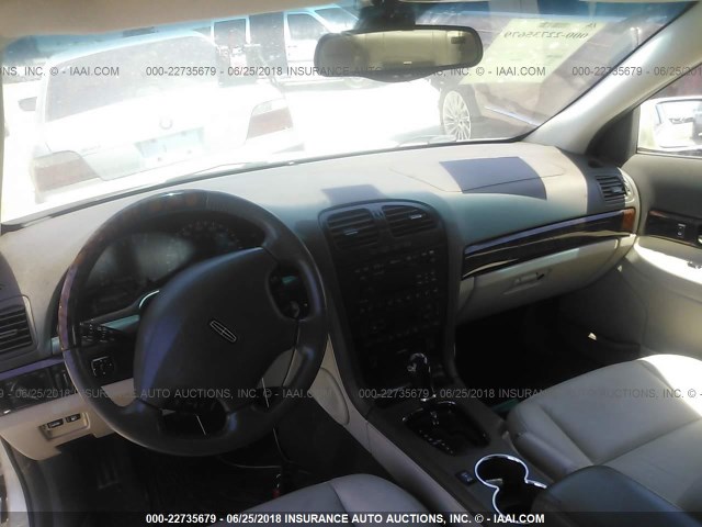 1LNHM87AX2Y638681 - 2002 LINCOLN LS 米色 照片 5