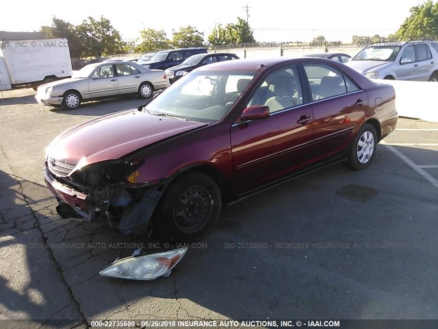 JTDBE32K920046312 - 2002 TOYOTA CAMRY LE/XLE/SE RED photo 2