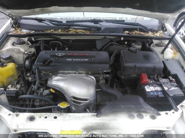 JTDBE32K340249361 - 2004 TOYOTA CAMRY LE/XLE WHITE photo 10
