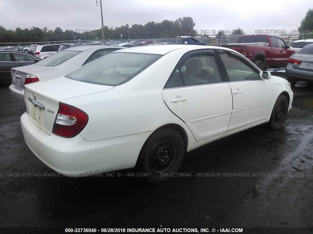 JTDBE32K340249361 - 2004 TOYOTA CAMRY LE/XLE WHITE photo 4