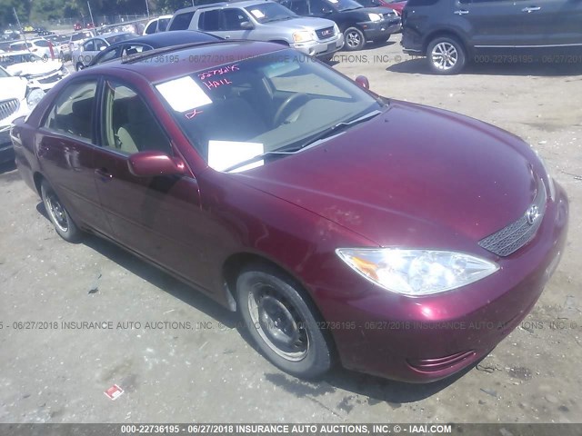 4T1BE32K12U066428 - 2002 TOYOTA CAMRY LE/XLE/SE მუქწითელი ფოტო 1
