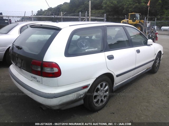 YV1VW2550YF438265 - 2000 VOLVO V40 WHITE photo 4