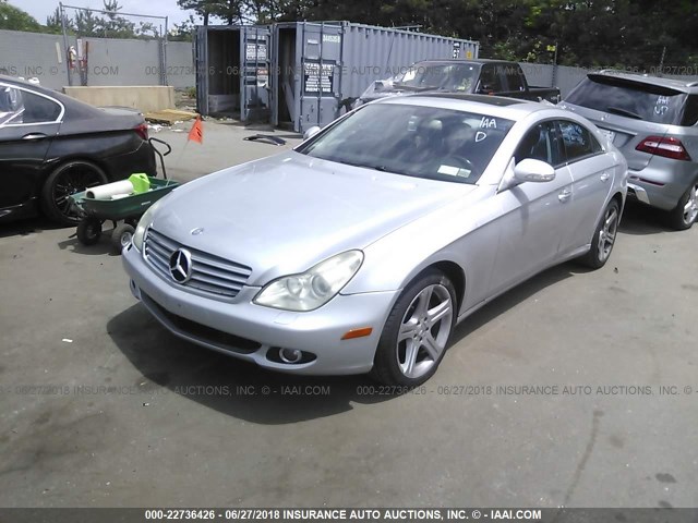 WDDDJ75X46A071899 - 2006 MERCEDES-BENZ CLS 500C SILVER photo 2