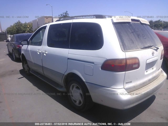 4T3ZF13C7XU127402 - 1999 TOYOTA SIENNA LE/XLE WHITE photo 3