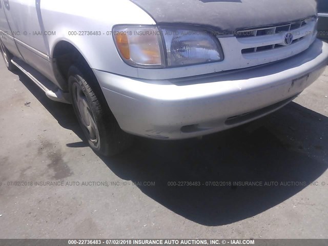 4T3ZF13C7XU127402 - 1999 TOYOTA SIENNA LE/XLE WHITE photo 6