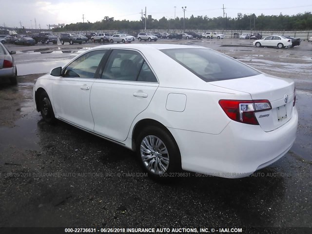 4T1BF1FK8DU253695 - 2013 TOYOTA CAMRY L/SE/LE/XLE 白色 照片 3