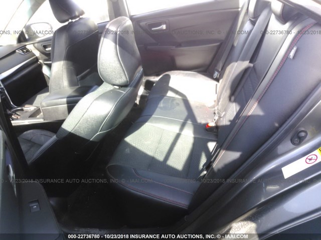 4T1BF1FK9HU696234 - 2017 TOYOTA CAMRY LE/XLE/SE/XSE 灰色 照片 8