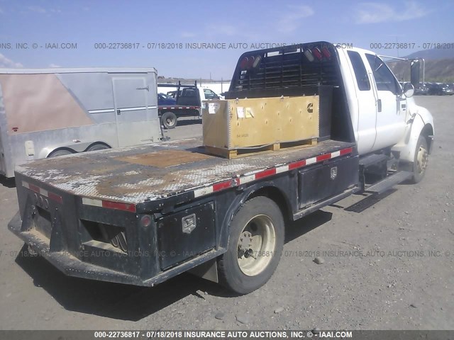 3FRWX66GX9V132039 - 2009 FORD F650 SUPER DUTY WHITE photo 4