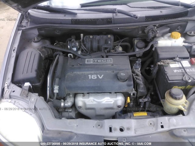 KL1TD56676B554439 - 2006 CHEVROLET AVEO LS GRAY photo 10