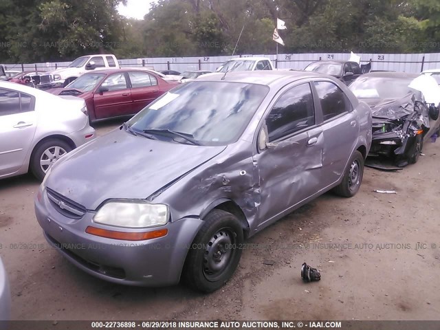 KL1TD56676B554439 - 2006 CHEVROLET AVEO LS GRAY photo 2