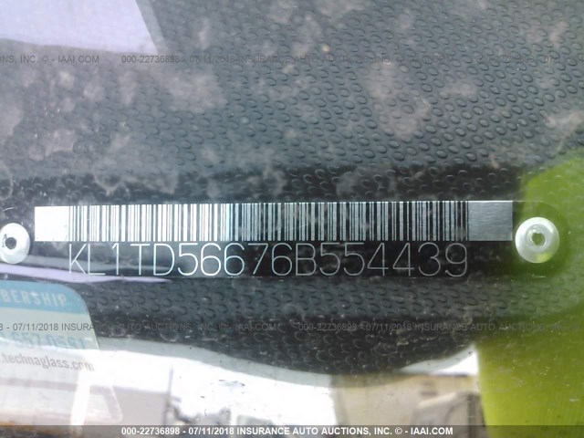 KL1TD56676B554439 - 2006 CHEVROLET AVEO LS GRAY photo 9