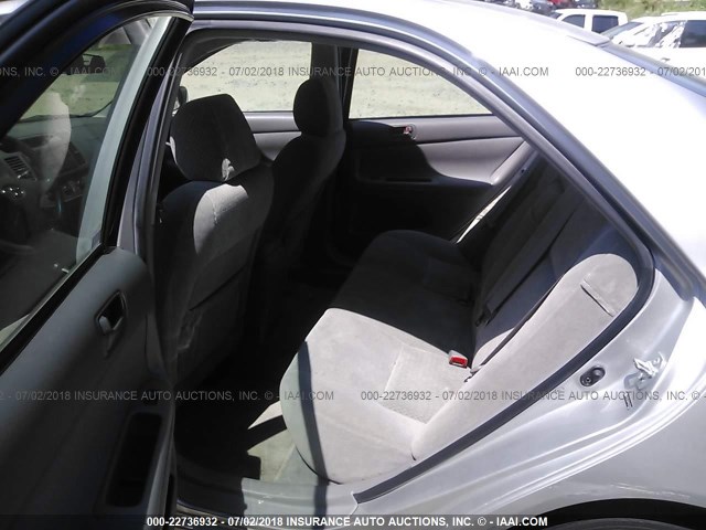 4T1BE32K44U332897 - 2004 TOYOTA CAMRY LE/XLE/SE ვერცხლისფერი ფოტო 8