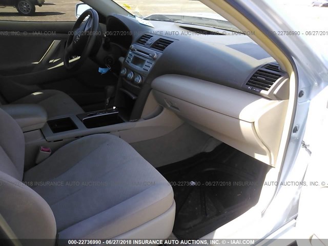 4T1BE46K49U895195 - 2009 TOYOTA CAMRY SE/LE/XLE Light Blue photo 5