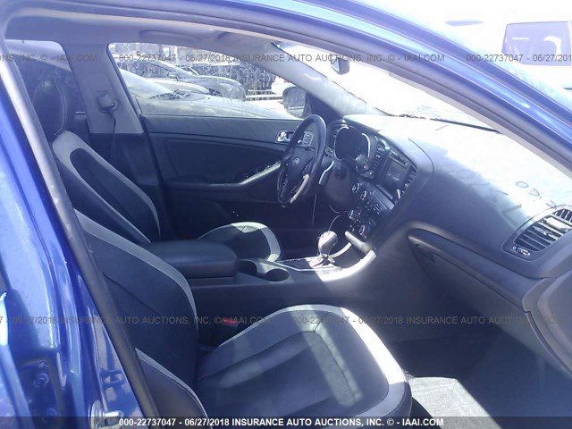 KNAGR4A60B5157707 - 2011 KIA OPTIMA SX BLUE photo 5