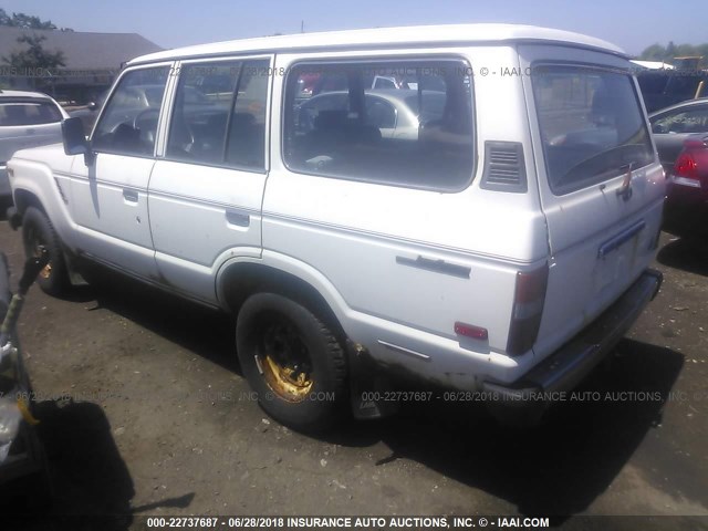 JT3FJ62G2K1107055 - 1989 TOYOTA LAND CRUISER FJ62 GX WHITE photo 3