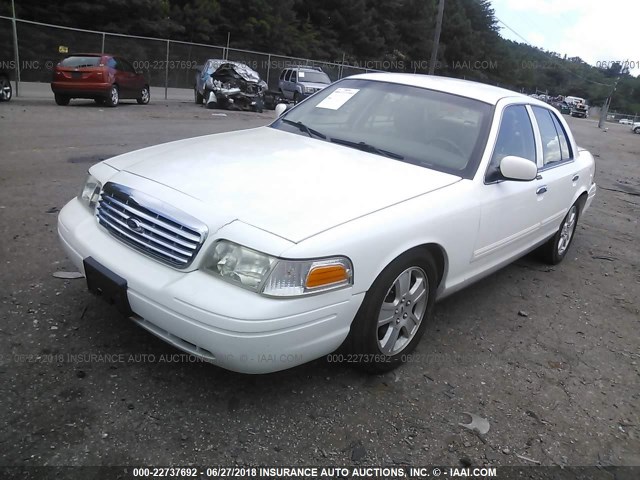 2FABP7EV0BX170516 - 2011 FORD CROWN VICTORIA LX WHITE photo 2