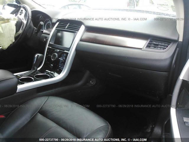 2FMDK4KC7DBB05306 - 2013 FORD EDGE LIMITED SILVER photo 5