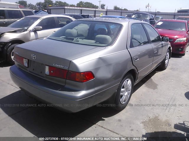 4T1BG22K31U105832 - 2001 TOYOTA CAMRY CE/LE/XLE 棕色 照片 4
