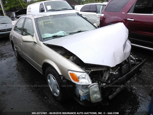 4T1BG22K5YU621748 - 2000 TOYOTA CAMRY CE/LE/XLE TAN photo 1