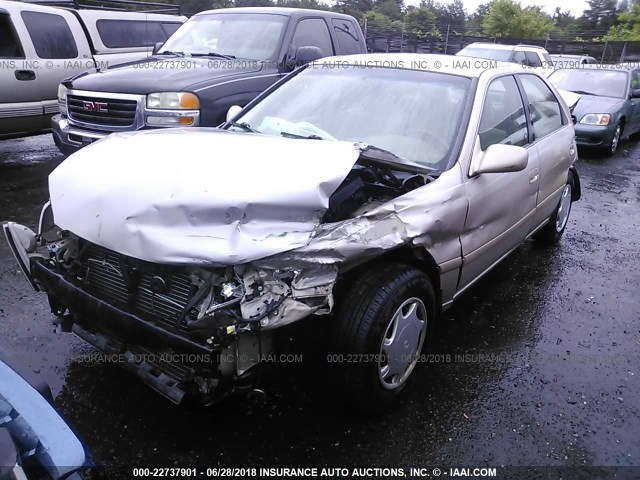 4T1BG22K5YU621748 - 2000 TOYOTA CAMRY CE/LE/XLE TAN photo 2