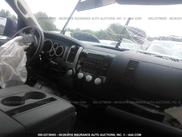 5TFRU5F13AX023001 - 2010 TOYOTA TUNDRA DOUBLE CAB SR5 Light Blue photo 5