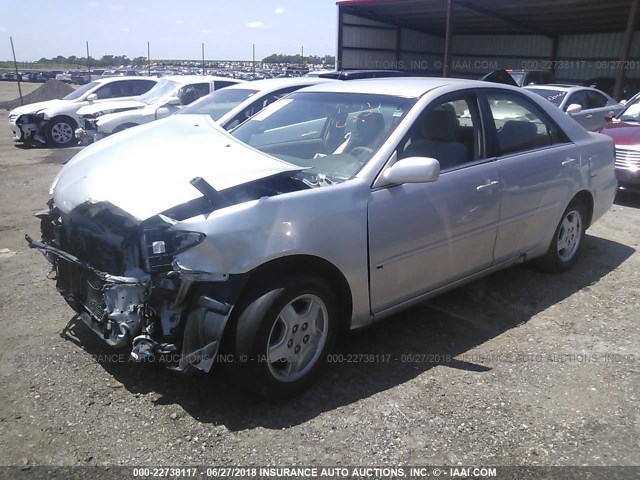 4T1BF32K93U041016 - 2003 TOYOTA CAMRY LE/XLE/SE 银色 照片 2