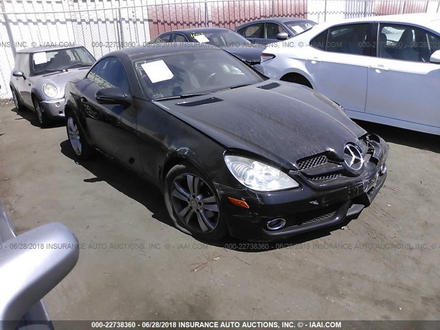 WDBWK5EA3AF229532 - 2010 MERCEDES-BENZ SLK 300 BLACK photo 1