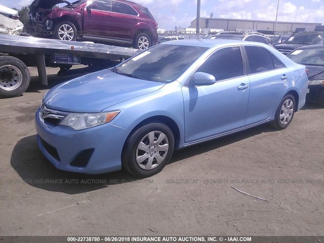 4T1BF1FK9CU512886 - 2012 TOYOTA CAMRY SE/LE/XLE BLUE photo 2
