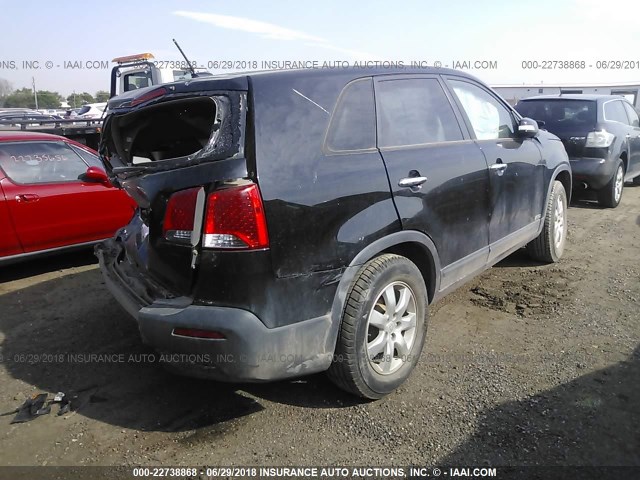 5XYKTCA13BG082392 - 2011 KIA SORENTO LX BLACK photo 4