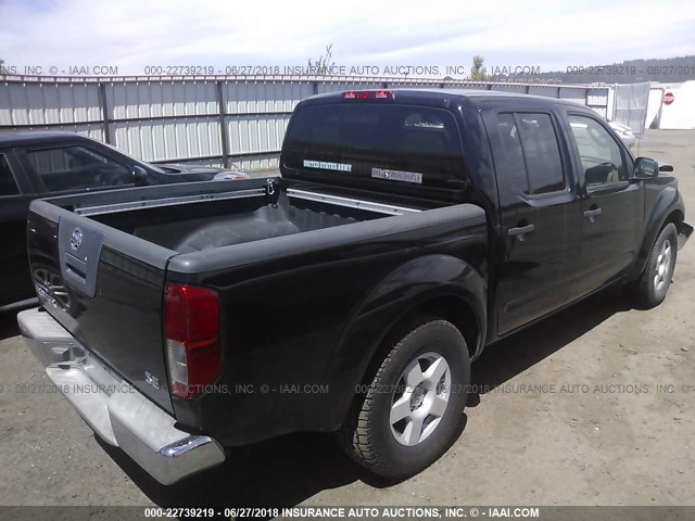 1N6AD07U66C442707 - 2006 NISSAN FRONTIER CREW CAB LE/SE/OFF ROAD BLACK photo 4