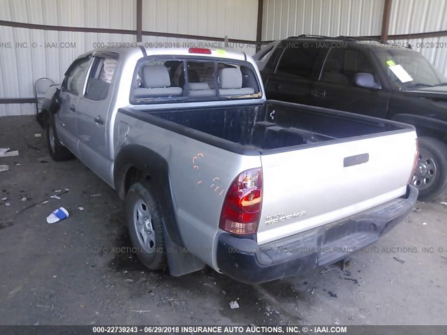 5TFJX4CN0DX033785 - 2013 TOYOTA TACOMA DOUBLE CAB SILVER photo 3