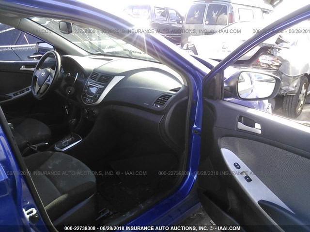 KMHCT5AE0DU076324 - 2013 HYUNDAI ACCENT GLS/GS BLUE photo 5