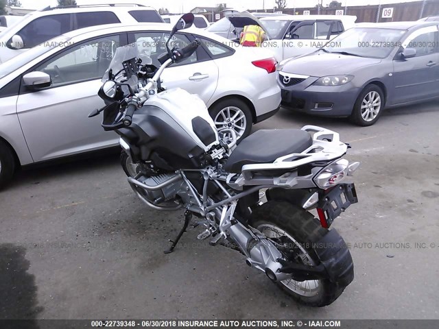 WB10A1103EZ186733 - 2014 BMW R1200 GS WHITE photo 3